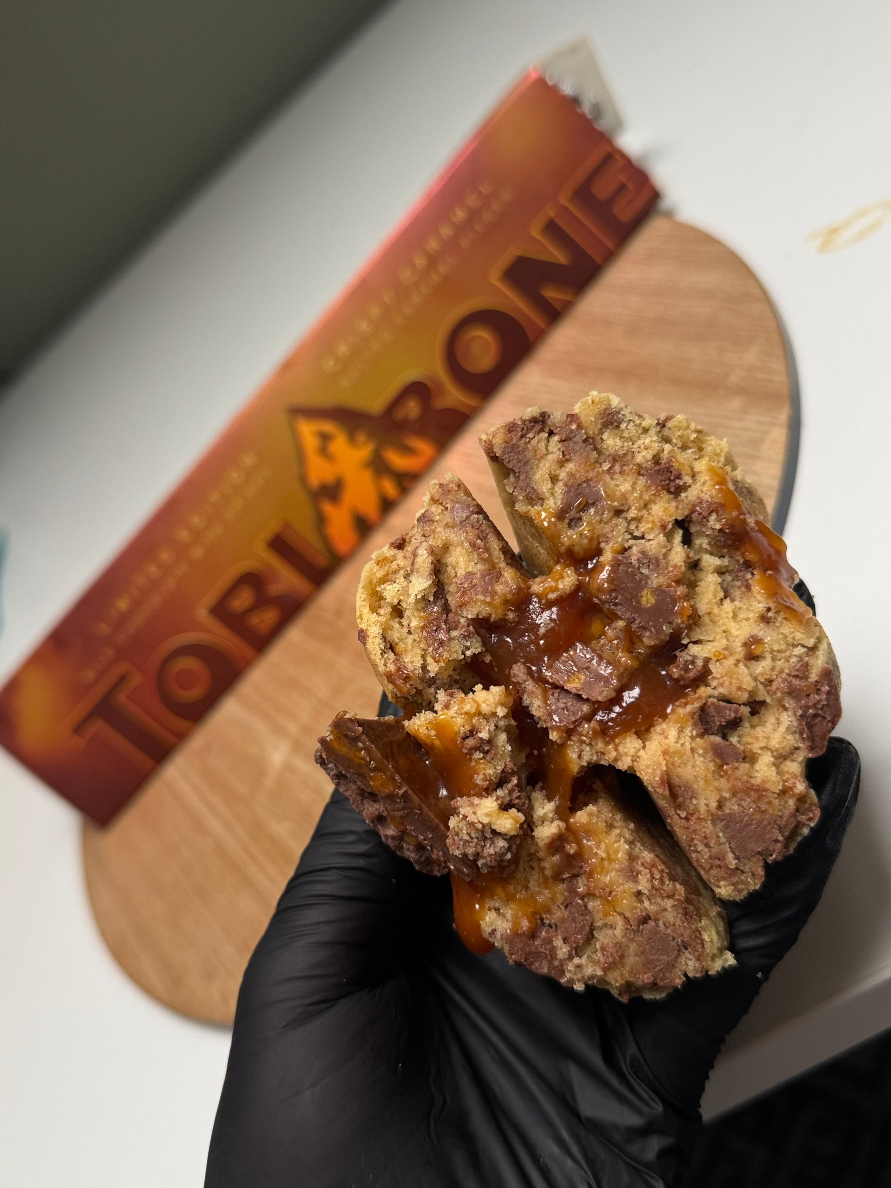 CRUNCHY CARAMEL TOBLERONE